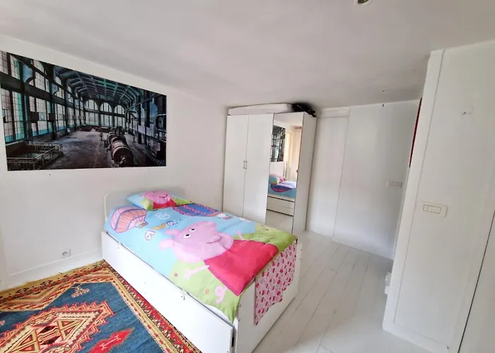 Marais Design flat